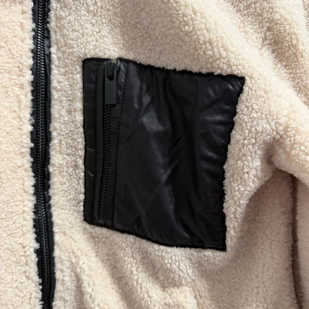 Sanctuary Cream Teddy Jacket with Black Contrast Pocket size XS - Picture 3 of 6